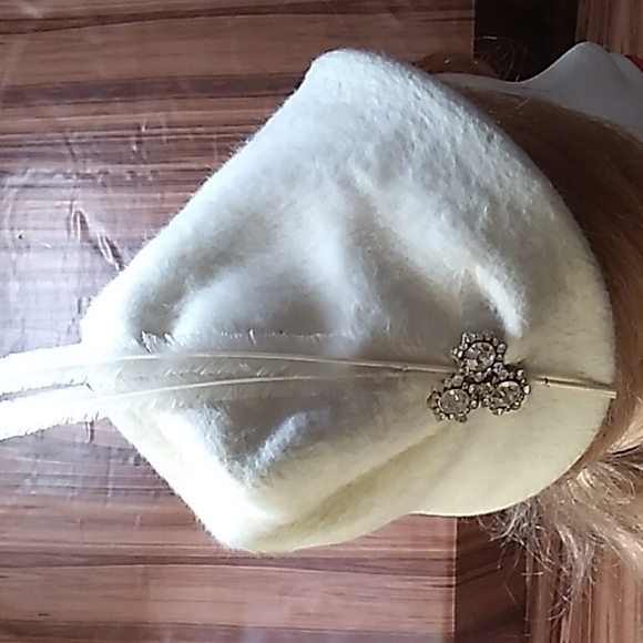 Vintage Norman Durand Original ladies feathered hat - Picture 1 of 7